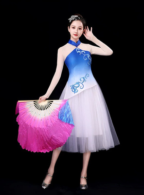 新款成人扇子舞舞蹈服女一条大河我的祖国演出服现代舞台表演服装