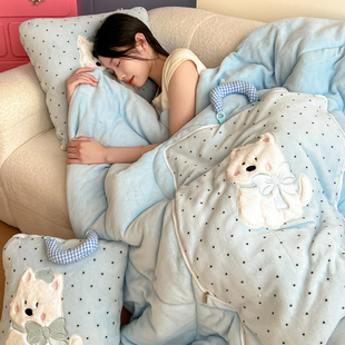 折叠卡通加厚牛奶绒抱枕被子两用二合一办公室午睡汽车上枕头盖毯