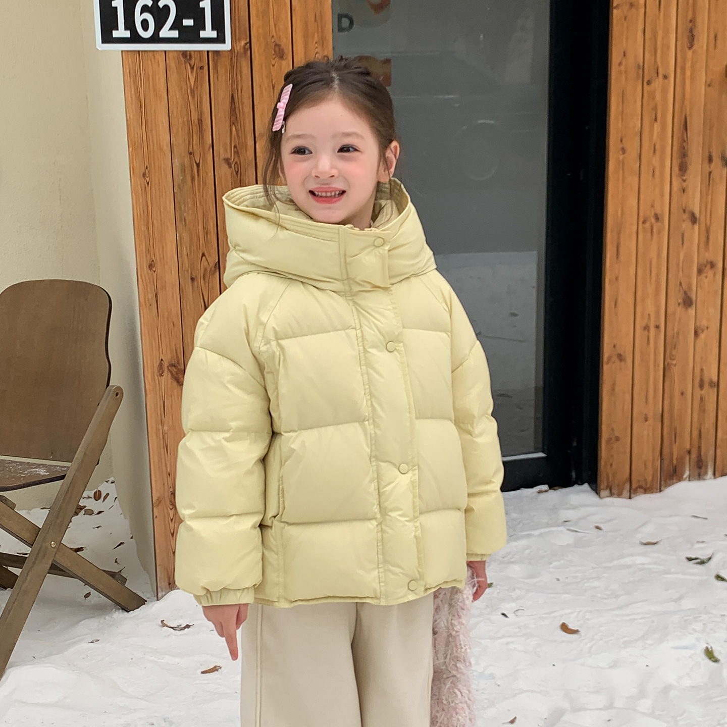 短款加厚保暖女童90白鸭绒羽绒服