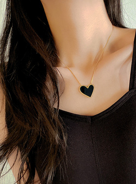 黑色大爱心项链轻奢暗黑风锁骨链气质吊坠钛钢18k金色饰品女韩版