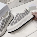 Gray D