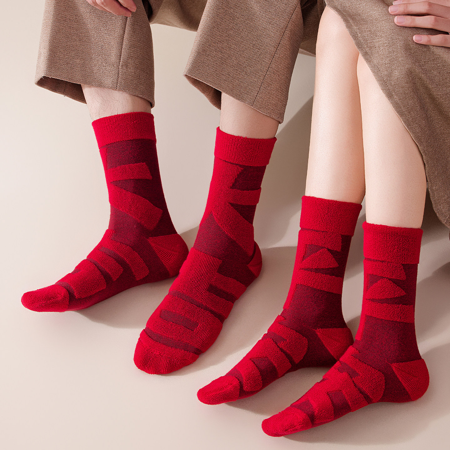 新年情侣款浮雕织花字符红色袜子女2026马年袜冬季保暖加厚红棉袜