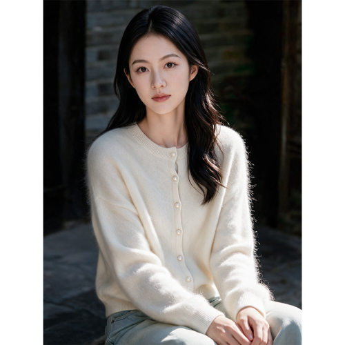 羊毛羊绒混纺圆领针织开衫女