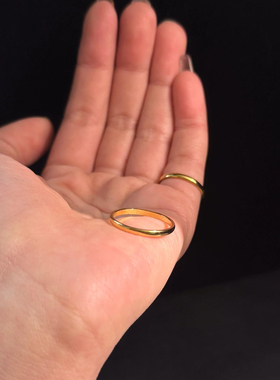 宛若真金!极简的美高级感弧形仿真金戒指尾戒不掉色情侣男女指环