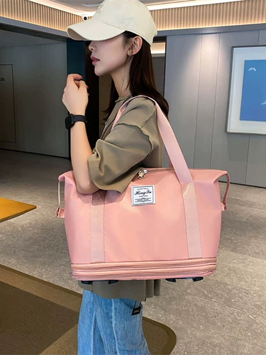 Багажная вместительная и большая сумка для путешествий