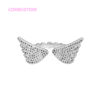 翅膀只需展翅风便就有了形状