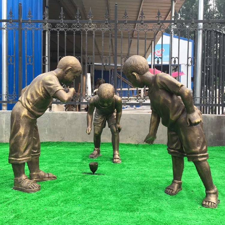 小孩游戏儿童学校户外雕像模型