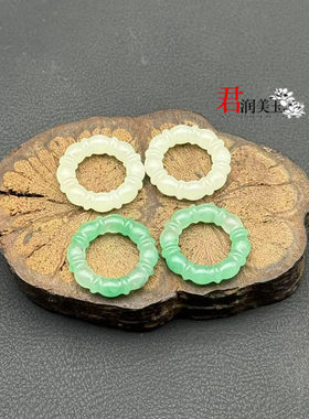 和田玉连珠圆环吊坠挂件飘花色