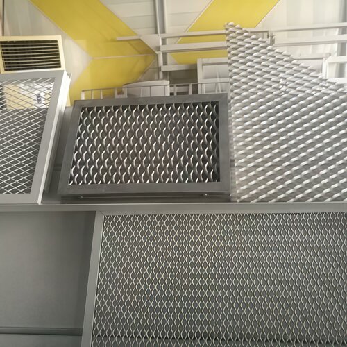 学校铝合金铝网板天花吊顶