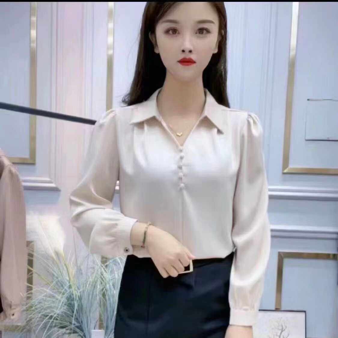 高档缎面方领显瘦小衫女士洋气衬衬衫