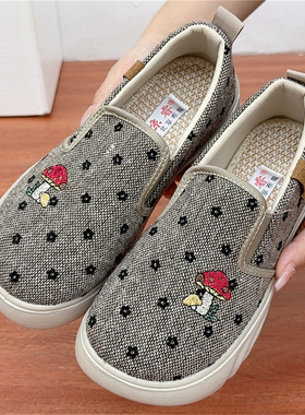 秋季百搭时尚透气女鞋宽松妈妈鞋休闲鞋懒人一脚蹬单鞋老北京布鞋