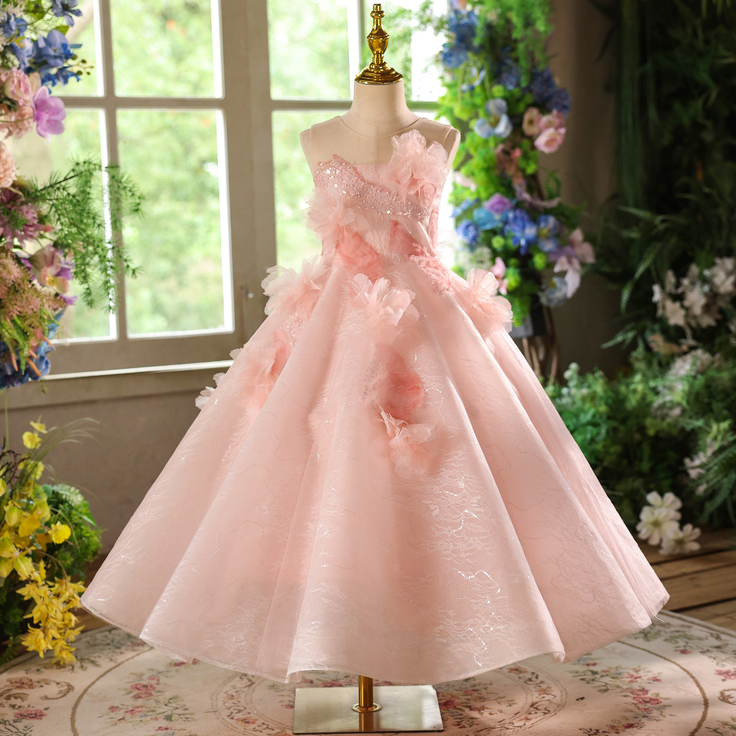 女童礼服公主裙2025新款小花童粉色花朵儿童主持人钢琴学生演出服