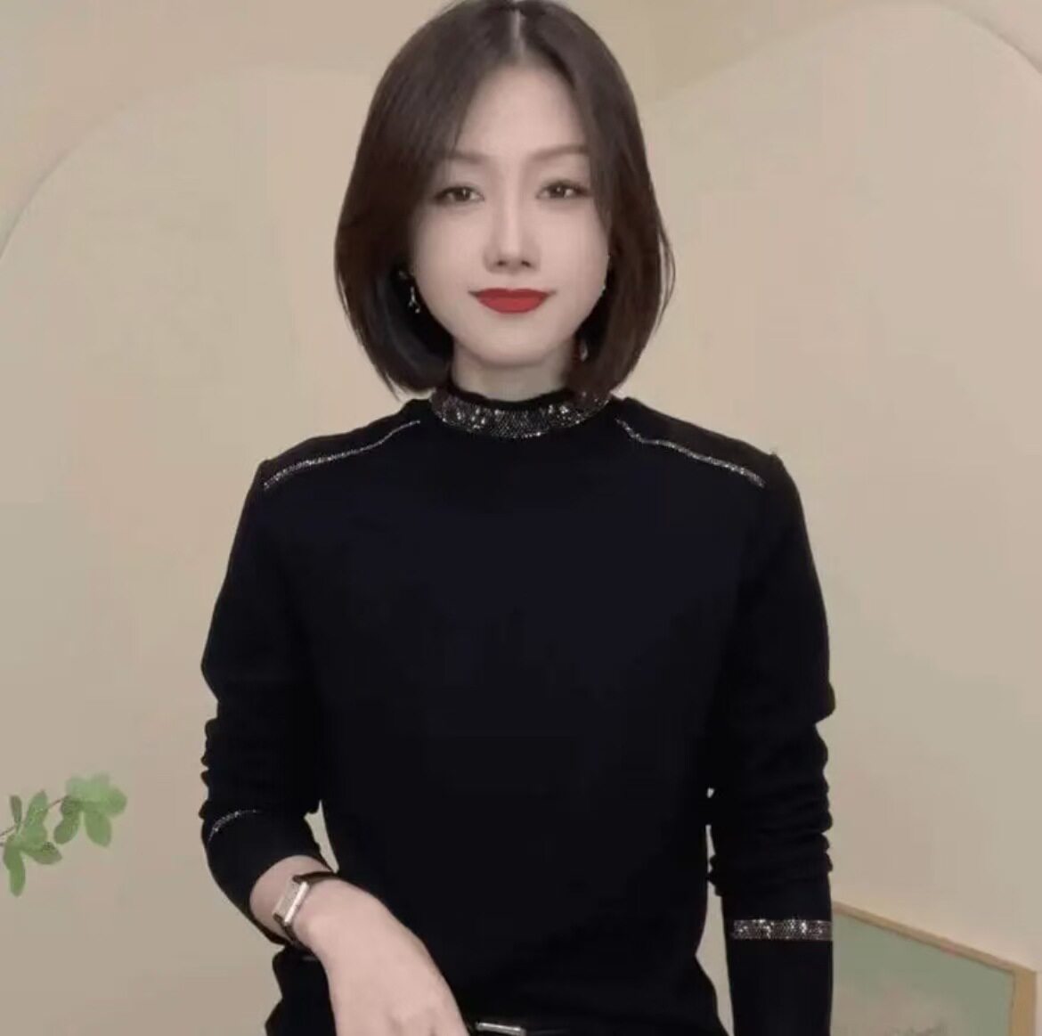 秋冬新款纯色烫钻德绒时尚气质设计感女士T恤显瘦休闲长袖打底衫