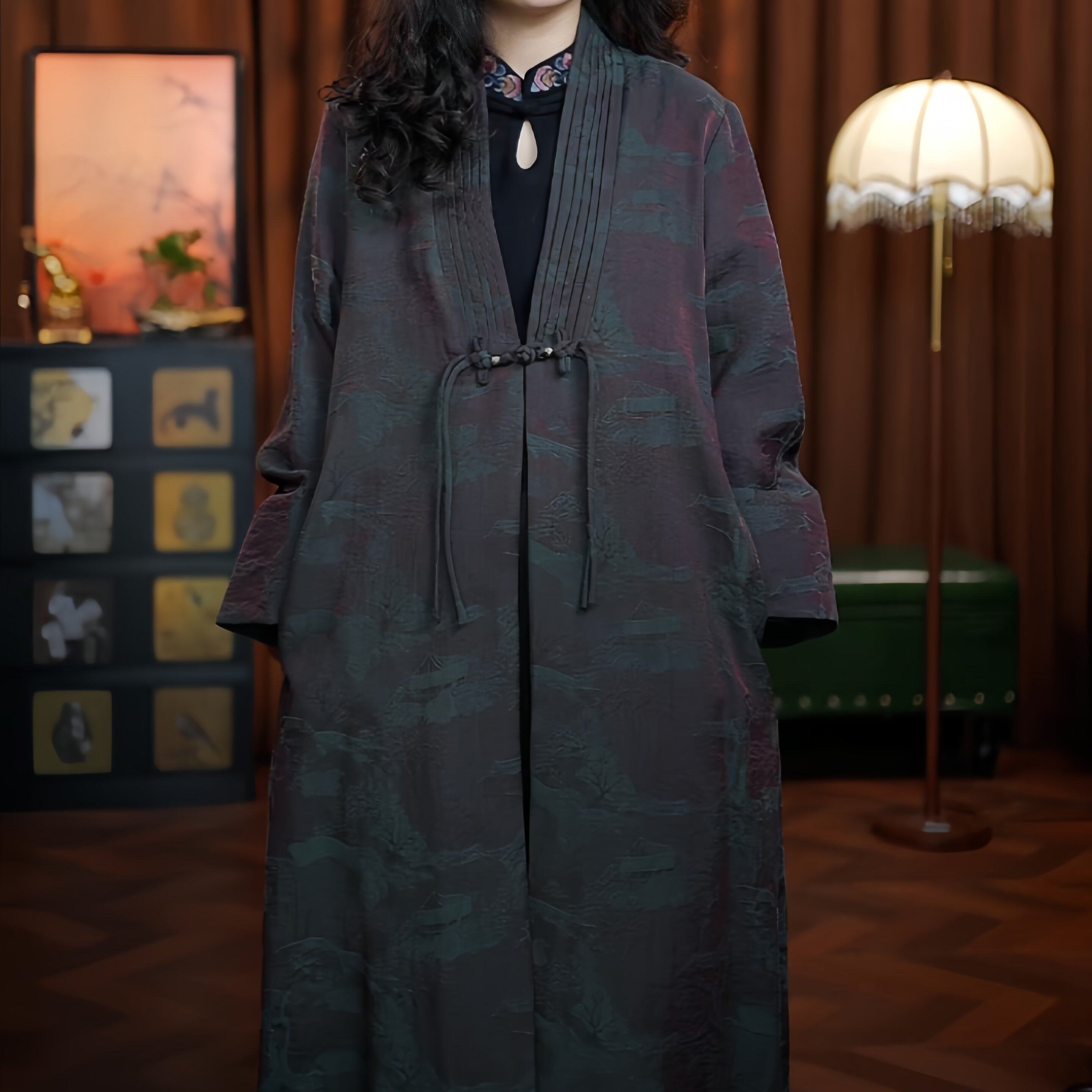 南枝独翘（墨绿色）盘扣长袖老料提花风衣女装长款开衫外套