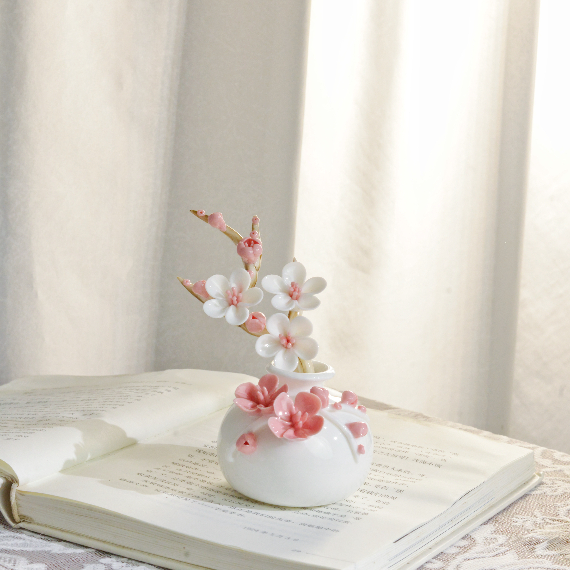 景德镇陶瓷花瓶加梅花枝套组玫瑰组合精美摆件茶台客厅装饰花香薰