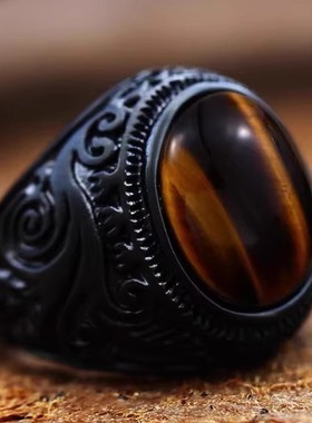 高级感欧美复古镶嵌松石雕花戒指钛钢铸造电镀黑男士轻奢潮指环