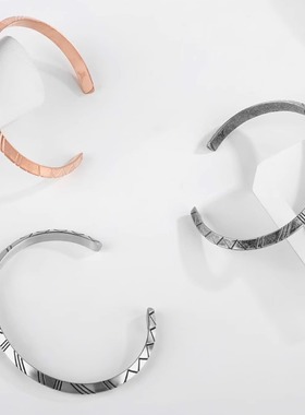 男士手镯钛钢欧美简约开口手镯女三角菱形几何线条手环潮牌首饰品