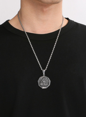 复古项坠欧美古埃及金字塔法老荷鲁斯之眼钛钢男士方形圆牌吊坠
