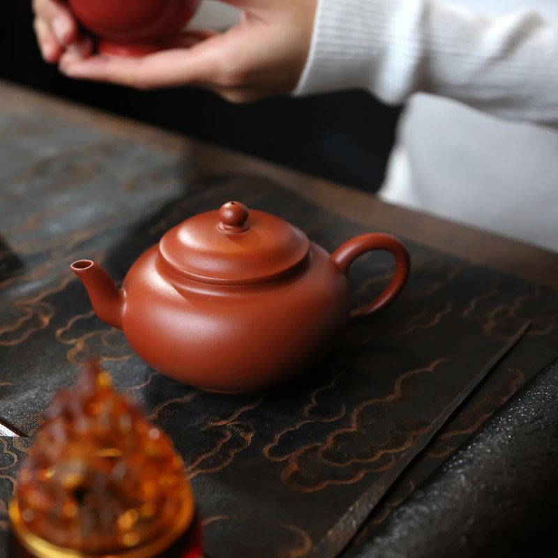 【拍卖款 全手 康熙灯盏 】紫茶壶