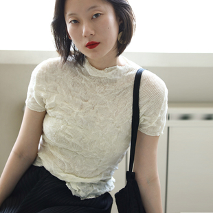 半高领 修身 特殊 JANE 肌理 T恤 褶皱压褶 上衣 短袖