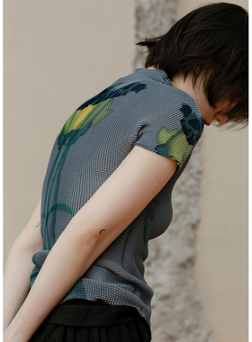 JT JANE压褶短袖肌理特殊褶皱修身印花小高领t恤打底修身背心小