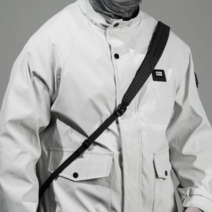 山系轻量化大力马减压背带轻户外背带户外运动骑行登山徒步斜挎包