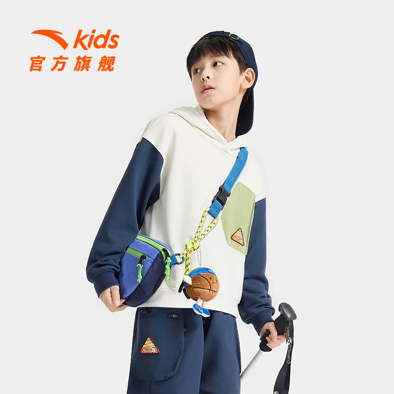 安踏儿童卫衣男童针织连帽套头衫2025秋冬款舒适亲肤商场同款卫衣