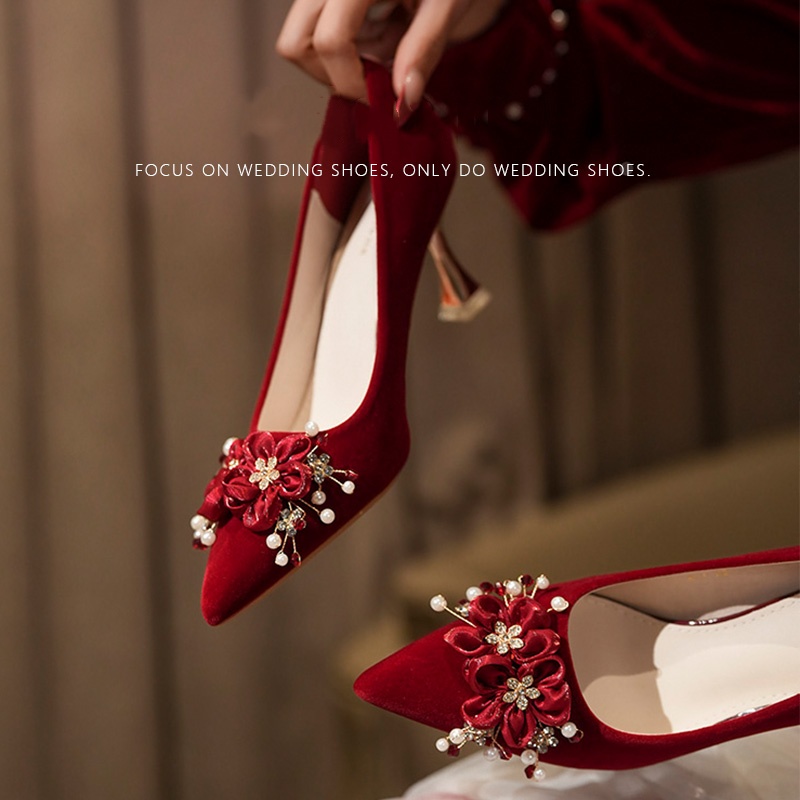 中式红色双生花绒面结婚鞋