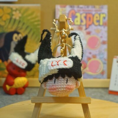 【成品】李宇春同款毛线拼接撞色牛角帽周边应援玩偶挂件生日礼物