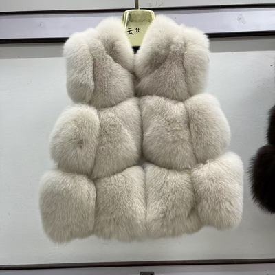 海宁2025新款进口狐狸毛马甲女短款年轻显瘦皮草外套真毛坎肩背心