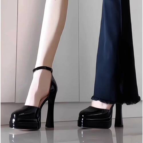 玛丽珍防水台厚底走秀凉鞋女中空一字扣带性感粗跟11cm黑色高跟鞋