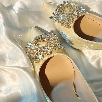 主婚纱新娘结婚鞋女法式高级新款香槟色秀禾水晶高跟鞋冬季不累脚