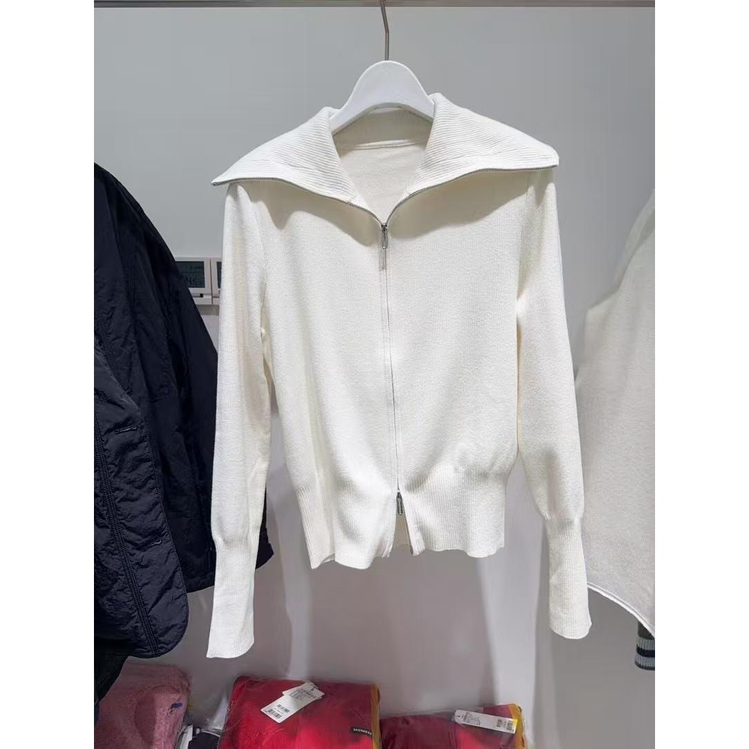 MM麦麦2025秋冬新款米白色大翻领绵羊毛针织开衫女上衣4D9432401