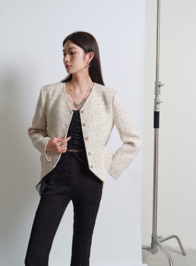 25/ 秋 时髦别致波点拼色羊毛短款小香外套女士