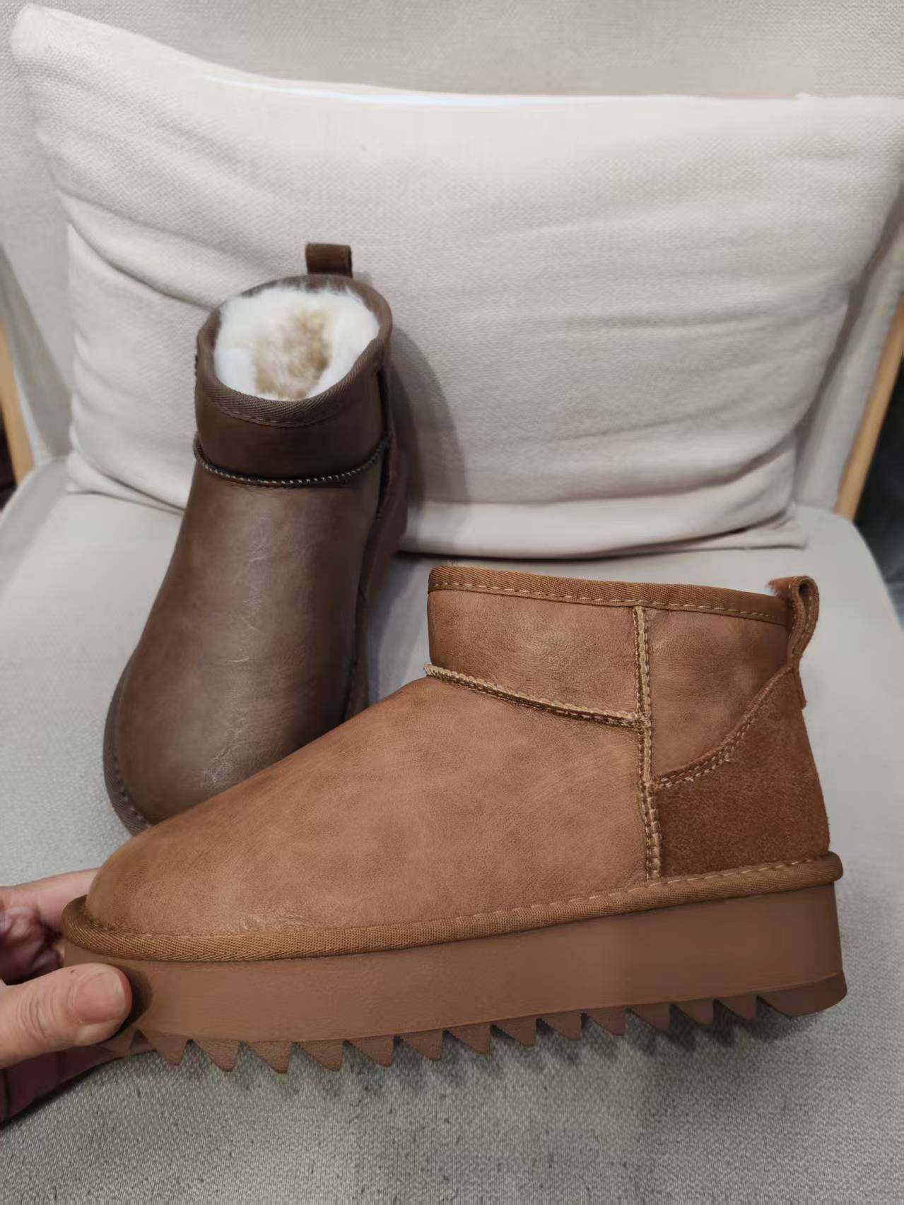 欧洲站厚底舒服真皮时尚百搭雪地靴短靴棉鞋2025冬季新款休闲女鞋