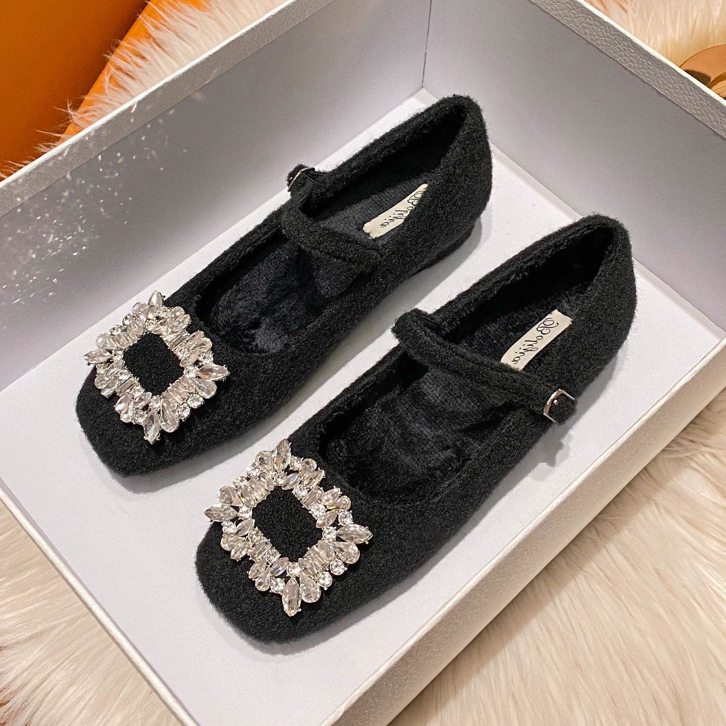 毛毛鞋女冬外穿加绒豆豆鞋方头钻扣一字带保暖毛呢粗跟玛丽珍单鞋