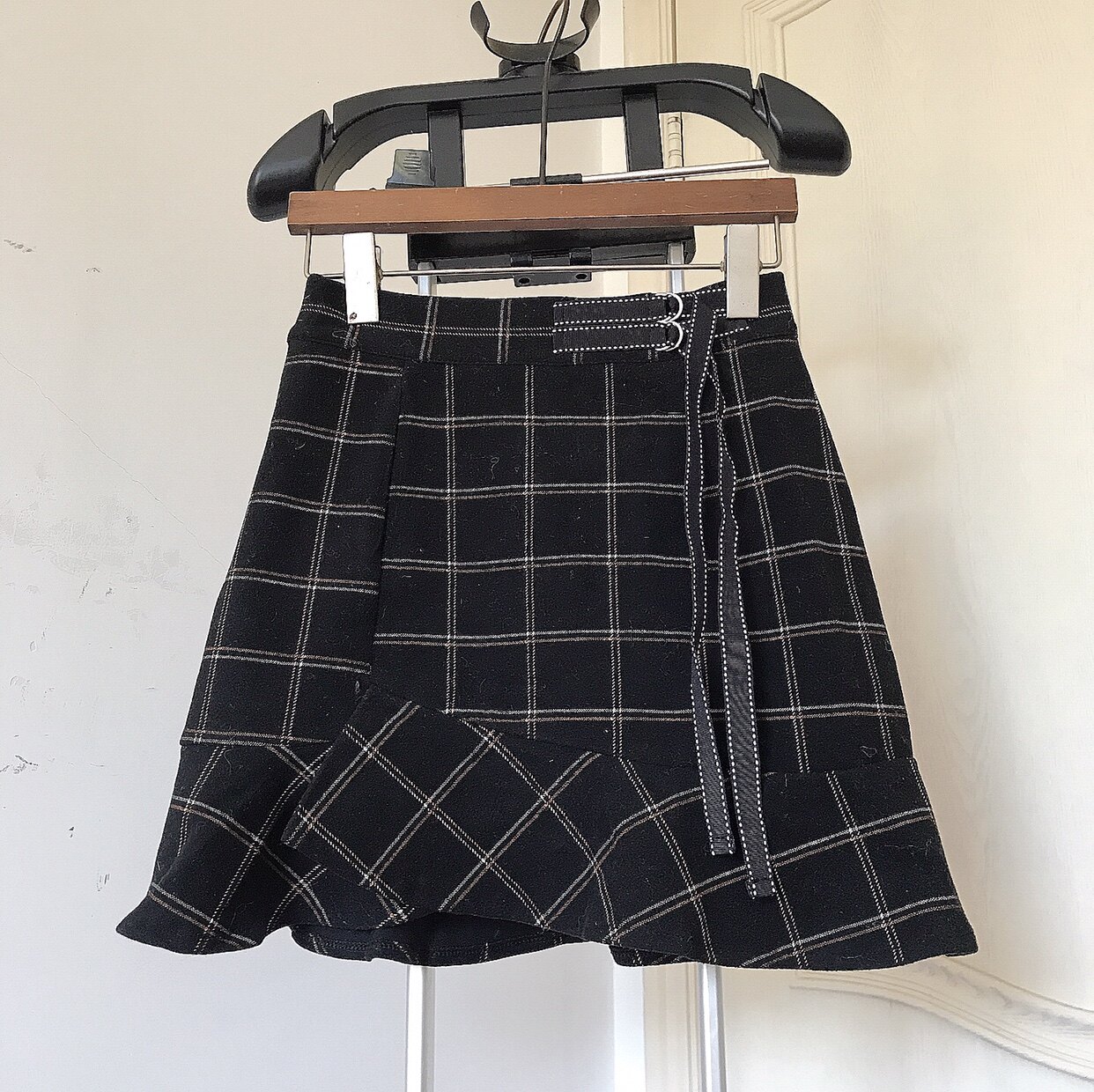 黑色格子荷叶边鱼尾裙短裙女新款百搭打底显瘦高腰包臀半身裙子