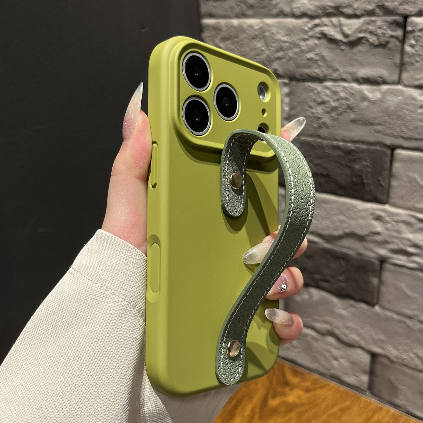 液态硅胶腕带简约款百搭轻便