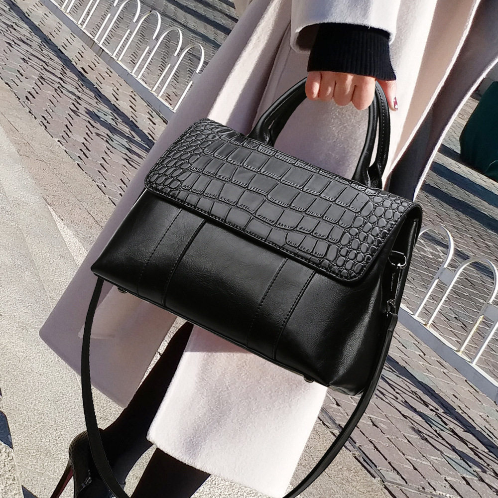 ccamo真皮包包女式2024新款黑色包包女款通勤包鳄鱼纹手提包
