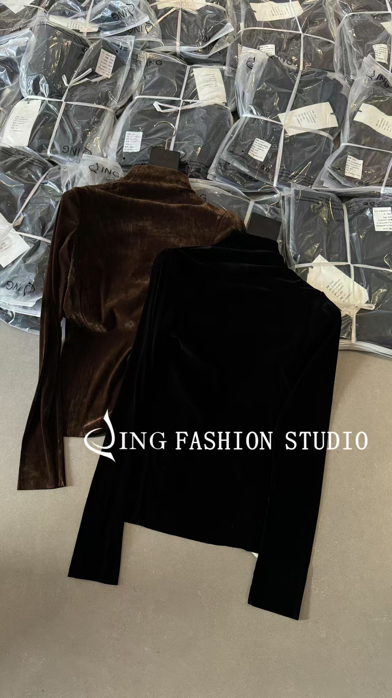 欧洲站2025秋季新款时尚洋气休闲丝绒半高领上衣百搭显瘦打底衫女