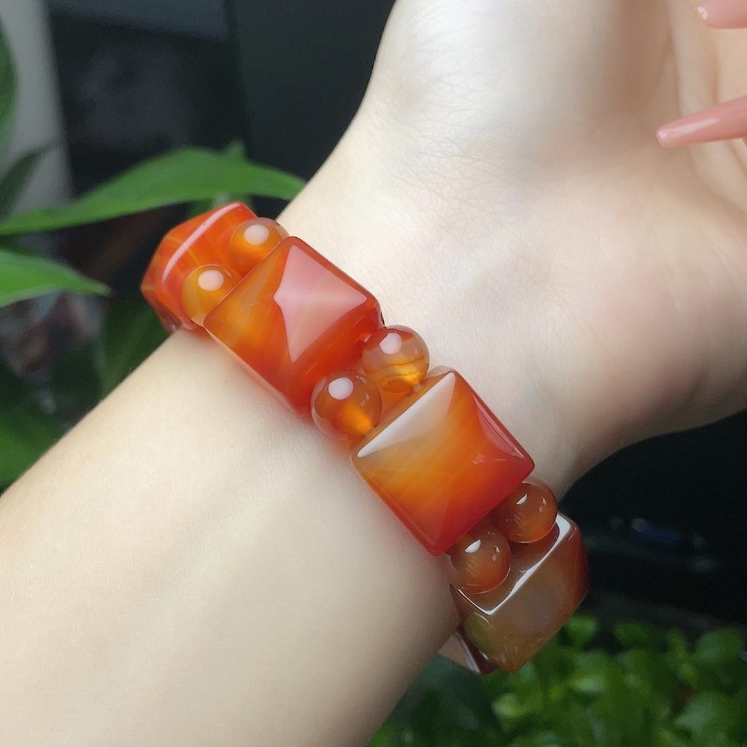 流行时尚全新天然水晶玉髓手链