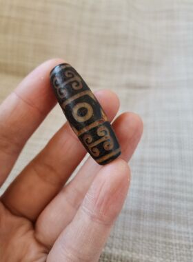 天珠风化纹西藏原矿玛瑙老天珠