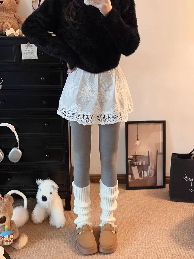 YOUNI秋冬新款大码叠穿百搭遮屁股短款打底女白色蕾丝屁帘半身裙