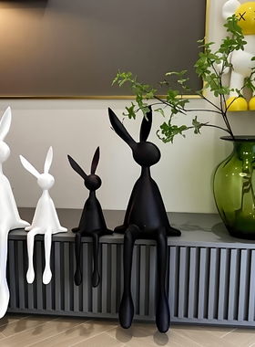 简约坐姿长耳朵兔子背景墙摆件
