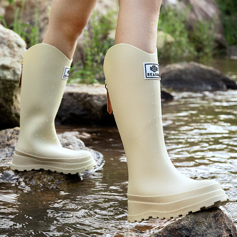 跨境长筒雨鞋女红色高筒雨林徒步雨靴户外涉水轻便防滑胶鞋防水鞋