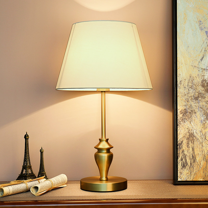 全铜卧室床头灯美式轻奢客厅新款高级感复古欧式高端主卧书房台灯
