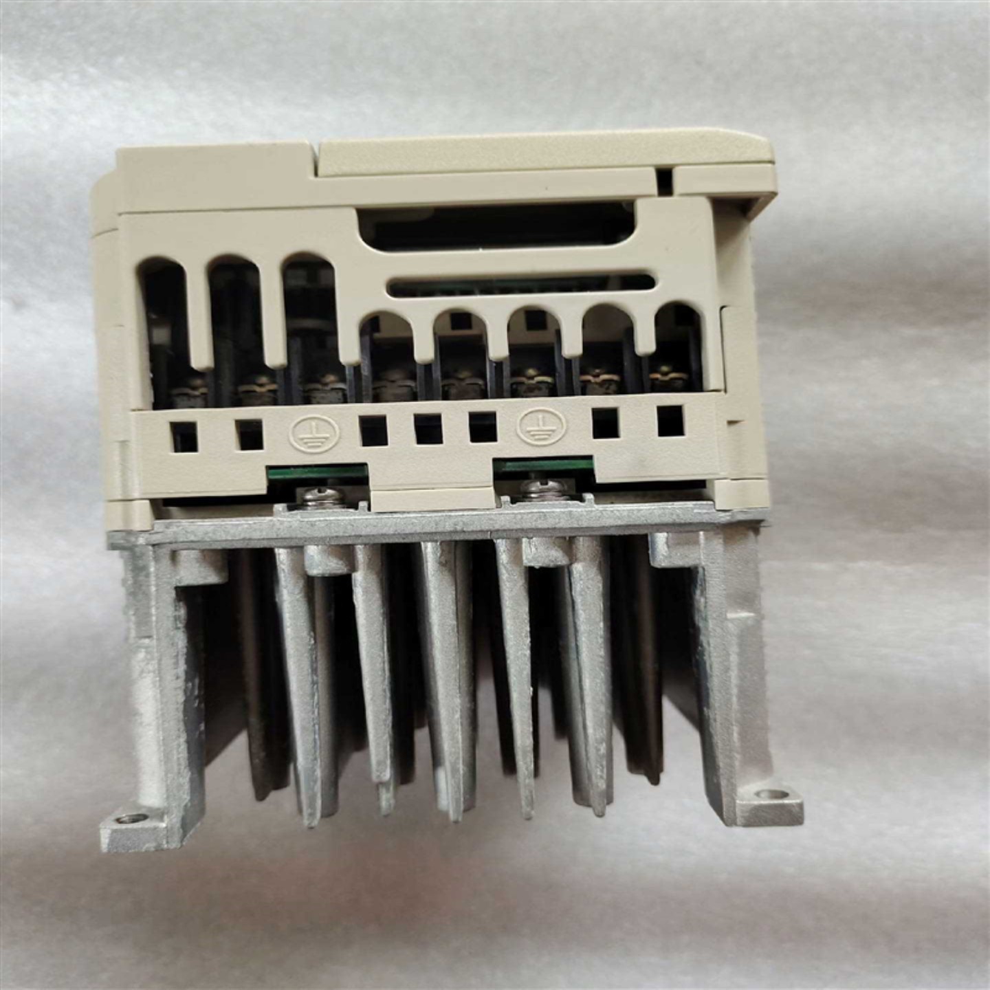 议价-议价安川V1000系列变频器CIMR-VB4A0004BBA围绕电子