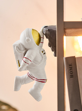 nasa礼物宇航员摆件太空攀登