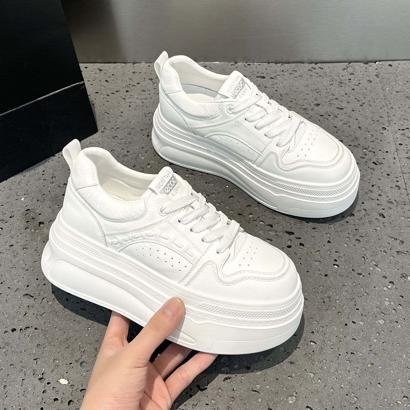 巨好看厚底小白鞋女2026春季新款百搭超火松糕鞋轻便软底休闲板鞋,女鞋,休闲板鞋,淘宝优惠券,粉丝福利购,淘宝优惠卷