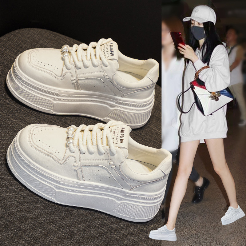 增高小白鞋女2026新款爆款秋季百搭板鞋厚底松糕软底运动休闲鞋子